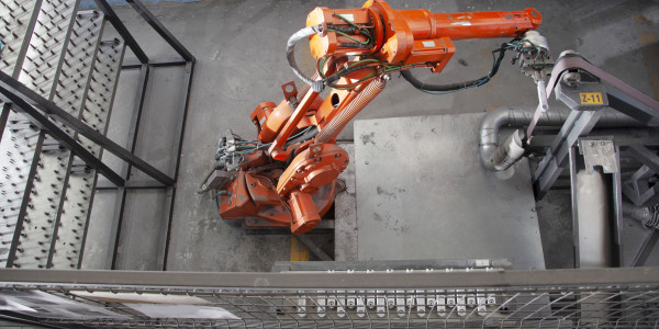 Células Robotizadas La Font d'en Carròs · Reducción de Tiempos y Costes de fabricación