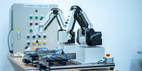 Garras Robóticas a Medida / Manos Robot / Grippers / EOAT Miramar · Diseño y Construcción de Utillajes para Robots